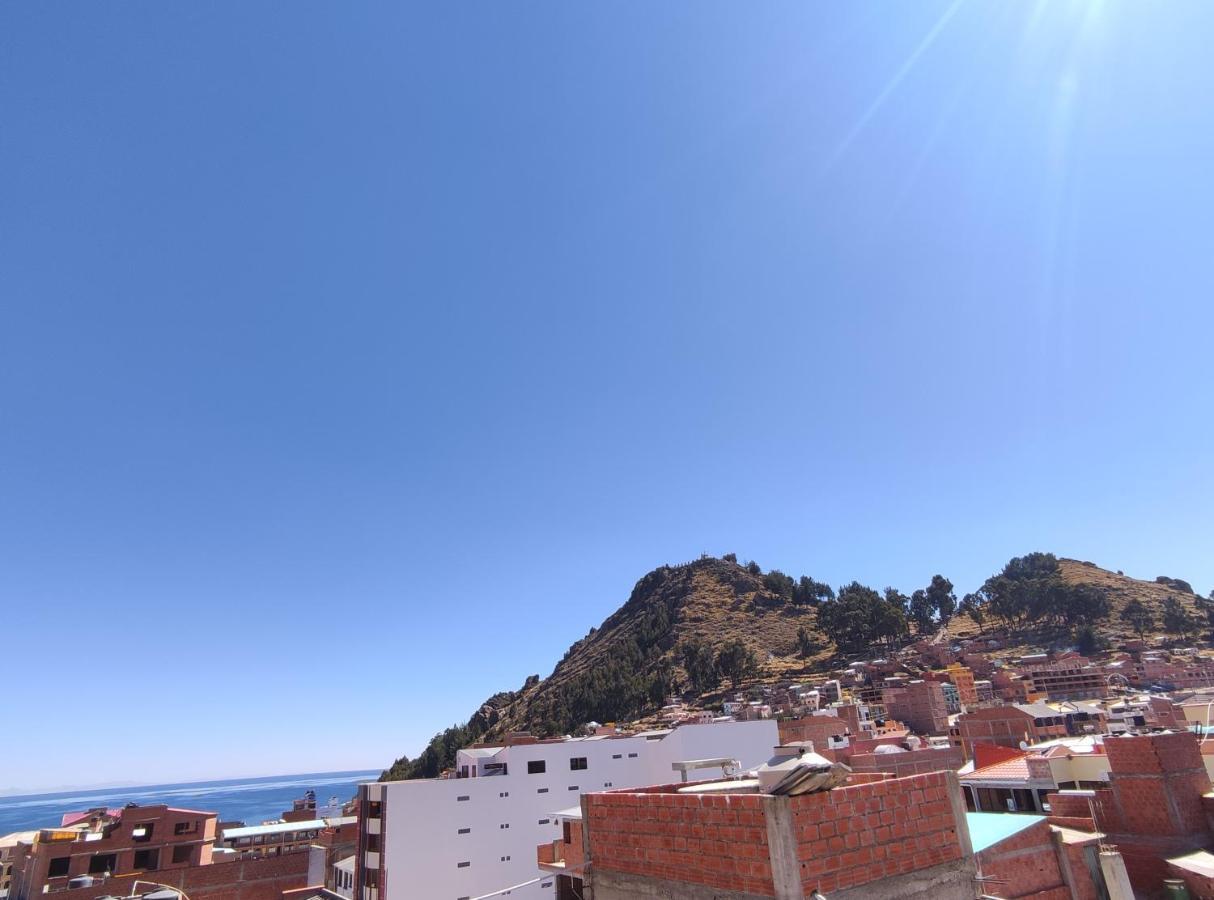 Hostal Sol Y Luna Bed & Breakfast Copacabana  Exterior photo